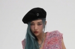 泫雅、Jennie对春天的期待，都在这些花俏毛衣上了！
