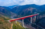 中国首个跨国高铁正式通车 坐高铁出国太爽了